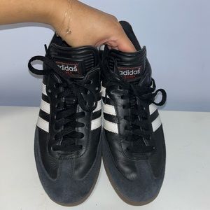 Adidas Samba OG, Black suede Men’s 8, Women’s 10